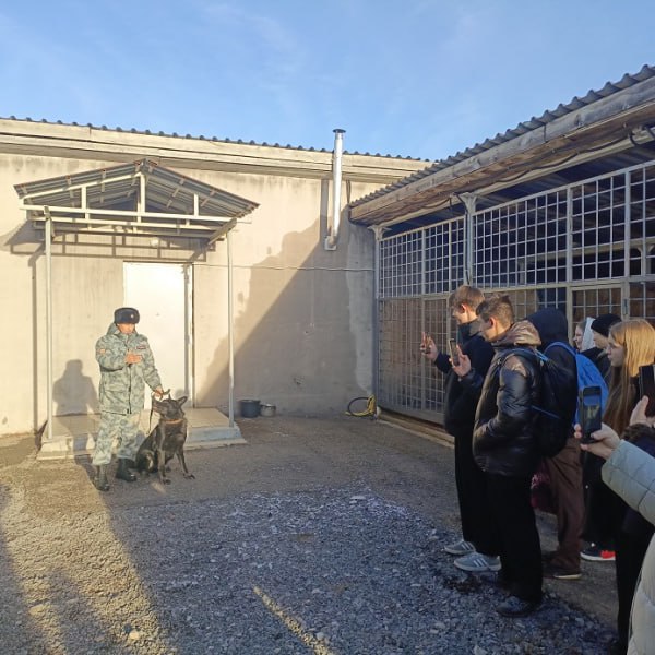 Учащиеся образовательных учреждений Белебеевского района посетили местный отдел полиции Учащиеся образовательных учреждений Белебеевского района посетили местный отдел полиции