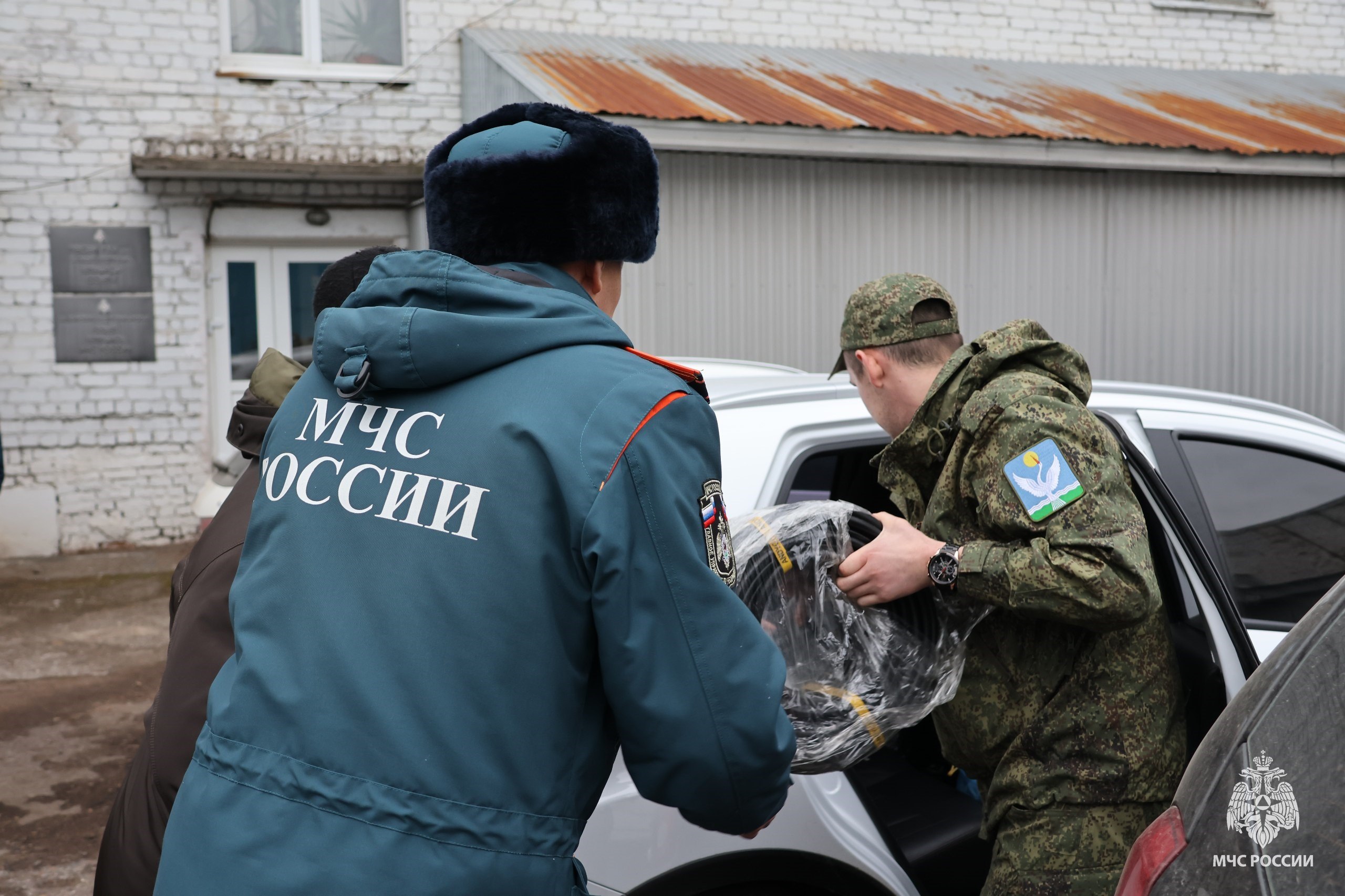После двух недель отпуска в зону СВО возвращается наш пожарный, боец с позывным "Борз" После двух недель отпуска в зону СВО возвращается наш пожарный, боец с позывным "Борз"