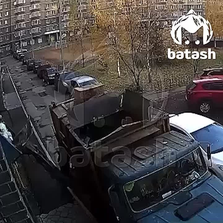 Стартап от уфимских коммунальщиков — мусоровоз серии "ВАЛИ" (да-да, с одной Л)