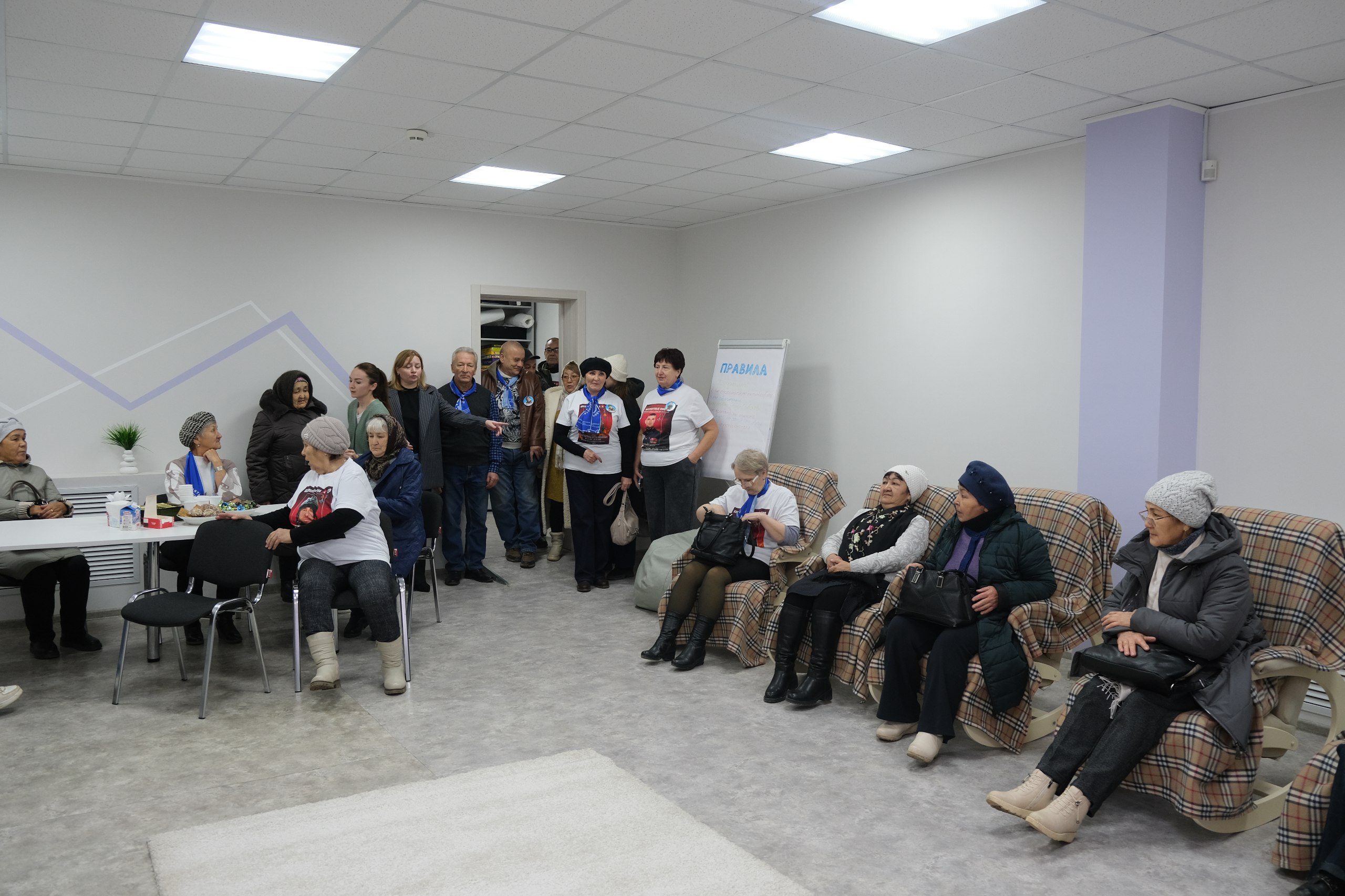 Сегодня Стерлитамак вместе с руководителем республиканского филиала Государственного фонда поддержки участников СВО «Защитники Отечества» Гульнур Кульсариной и мамой Героя России Максима Владимировича Серафимова, Алиной... Сегодня Стерлитамак вместе с руководителем республиканского филиала Государственного фонда поддержки участников СВО «Защитники Отечества» Гульнур Кульсариной и мамой Героя России Максима Владимировича Серафимова, Алиной...