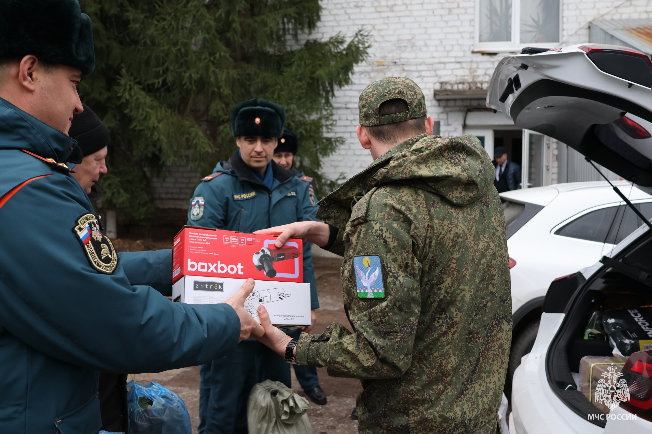 После двух недель отпуска в зону СВО возвращается наш пожарный, боец с позывным "Борз" После двух недель отпуска в зону СВО возвращается наш пожарный, боец с позывным "Борз"