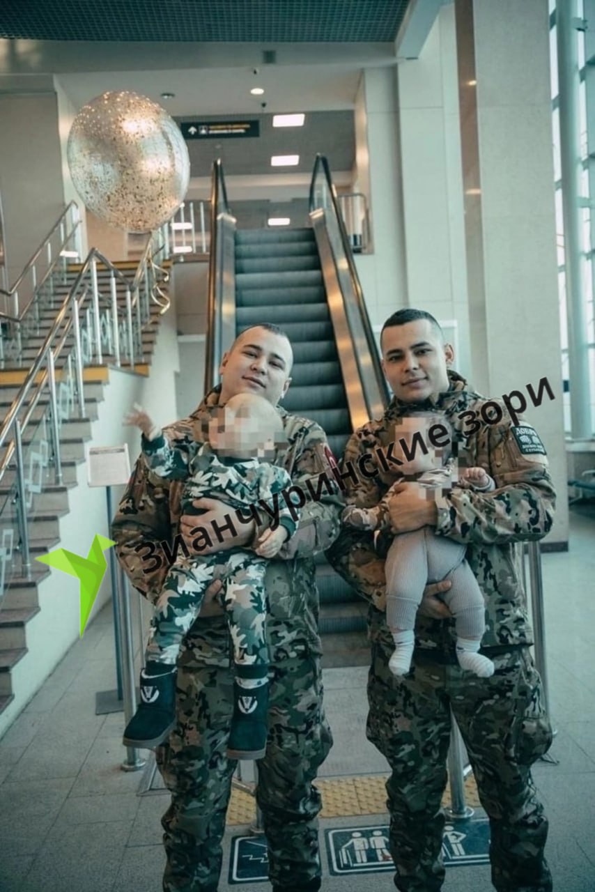 Братья служат вместе. Алмас и Стас из села Тазларово Зианчуринского района были призваны в сентябре 2022 года