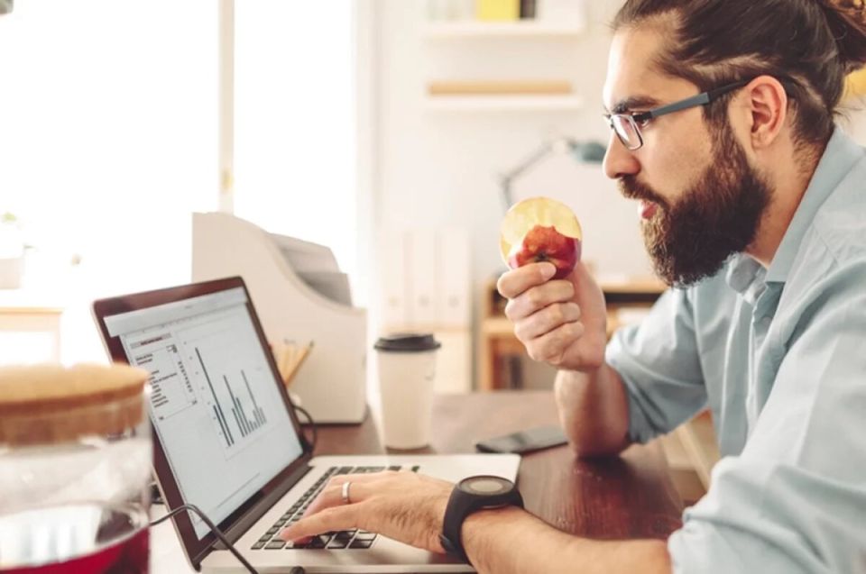 Как правильно питаться для лучшей работы мозга: советы экспертов