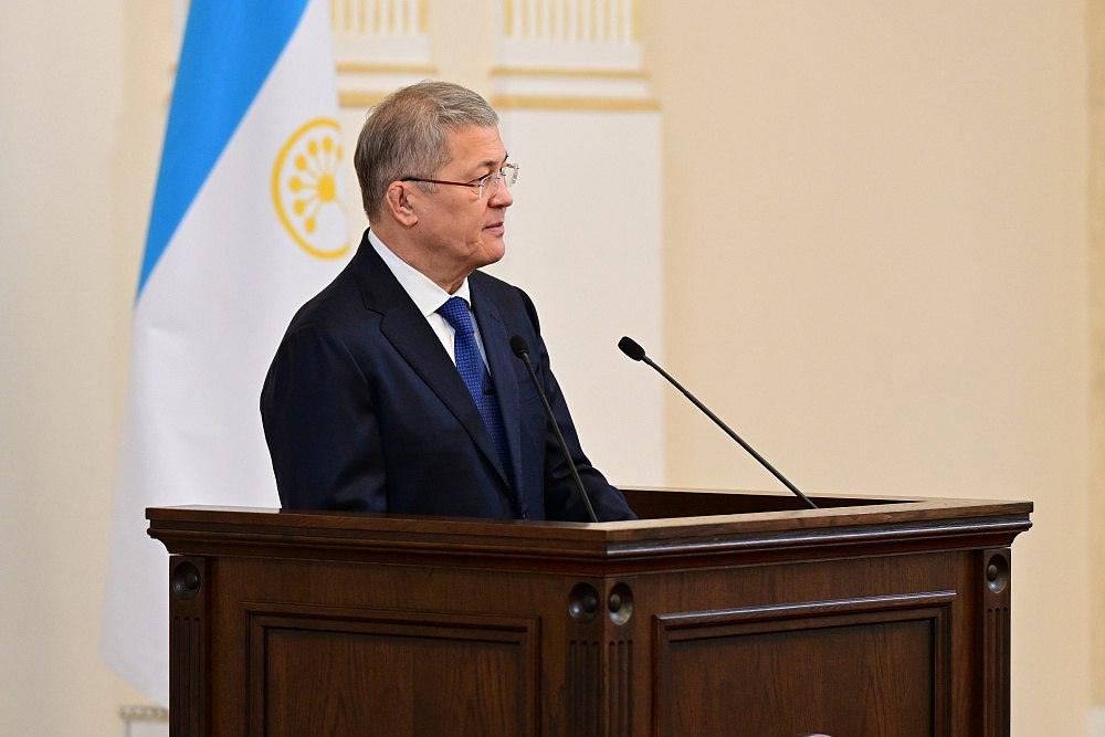 Радий Хабиров поздравил жителей Башкортостана с предстоящим Днем матери Радий Хабиров поздравил жителей Башкортостана с предстоящим Днем матери