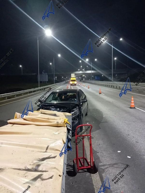 Влетела в демпфер на Восточном выезде