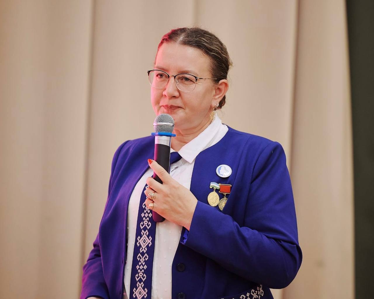 Анна Цивилева: В преддверии Дня матери хочу поделиться историей женщины, которая дарит тепло и заботу не только своим детям, но и всем, кто нуждается в поддержке Анна Цивилева: В преддверии Дня матери хочу поделиться историей женщины, которая дарит тепло и заботу не только своим детям, но и всем, кто нуждается в поддержке