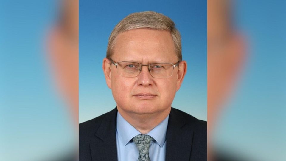 Штрафы за злоупотребление полномочиями могут вырасти: новые инициативы Госдумы