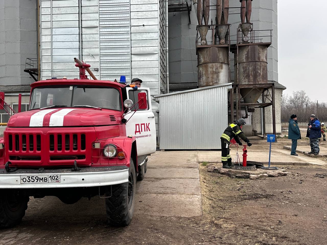 Добровольные пожарные дружины – это не просто помощники, это настоящая опора для МЧС России Добровольные пожарные дружины – это не просто помощники, это настоящая опора для МЧС России