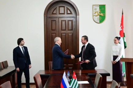 Андрей Назаров сообщил, что Башкортостан и Абхазия подписали Дорожную карту на 29 мероприятий по развитию сотрудничества в экономике, промышленности, культуре и других сферах