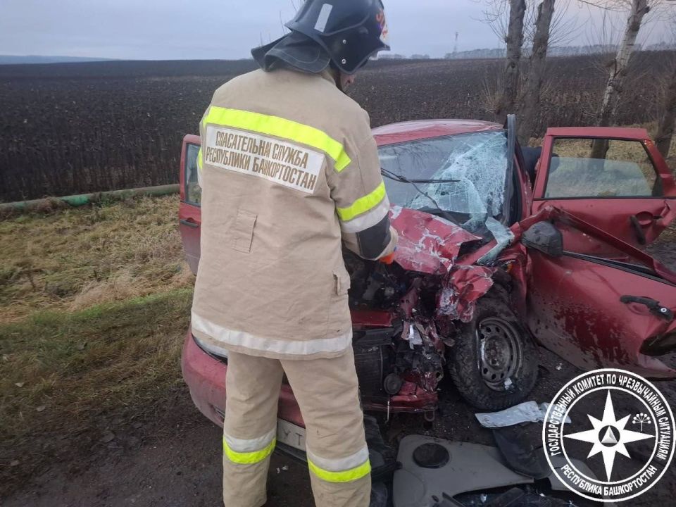 Сегодня в Уфимском районе лоб в лоб столкнулись 2 легковушки