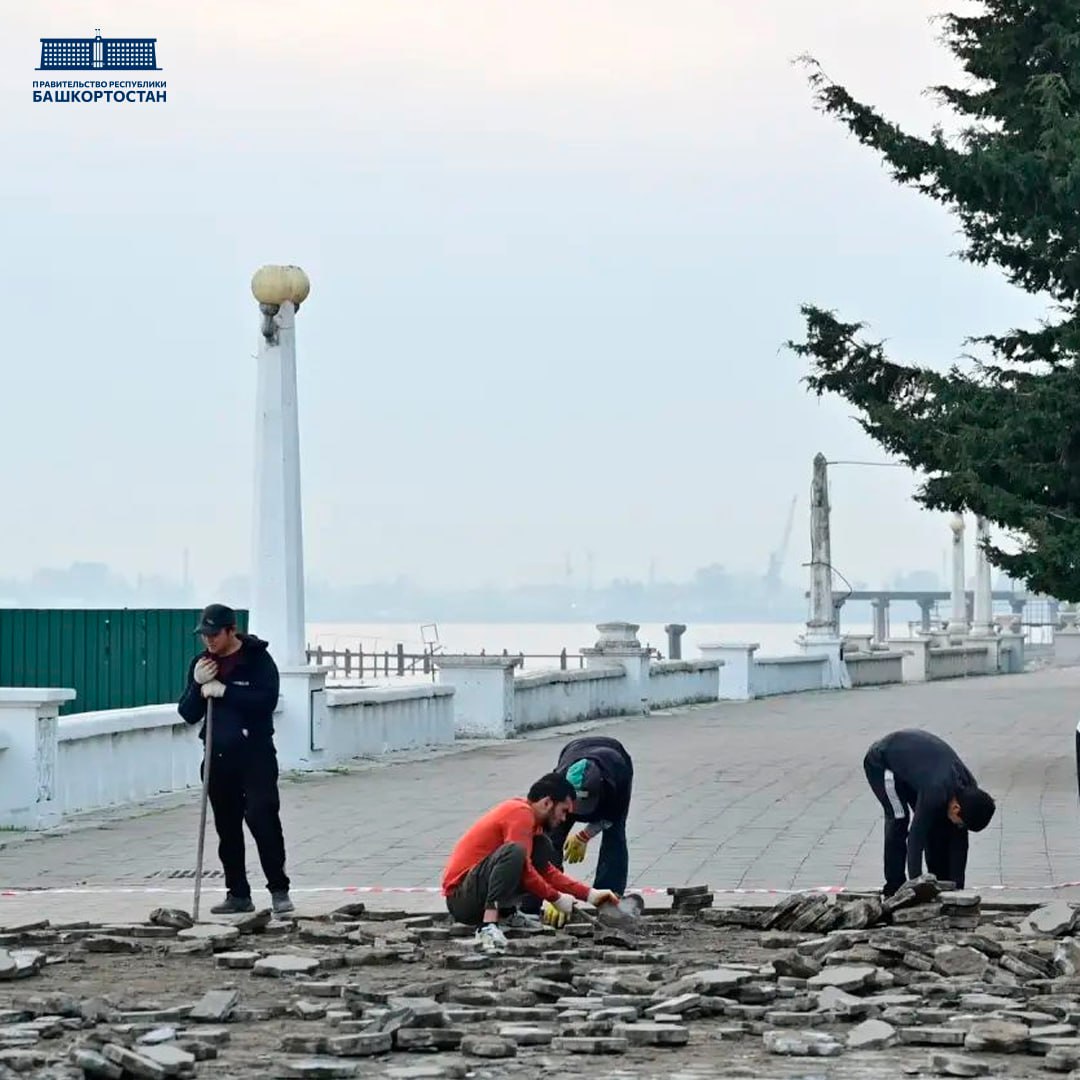 Премьер-министр Башкортостана и Премьер-министр Абхазии осмотрели набережную Диоскуров в Сухуме Премьер-министр Башкортостана и Премьер-министр Абхазии осмотрели набережную Диоскуров в Сухуме
