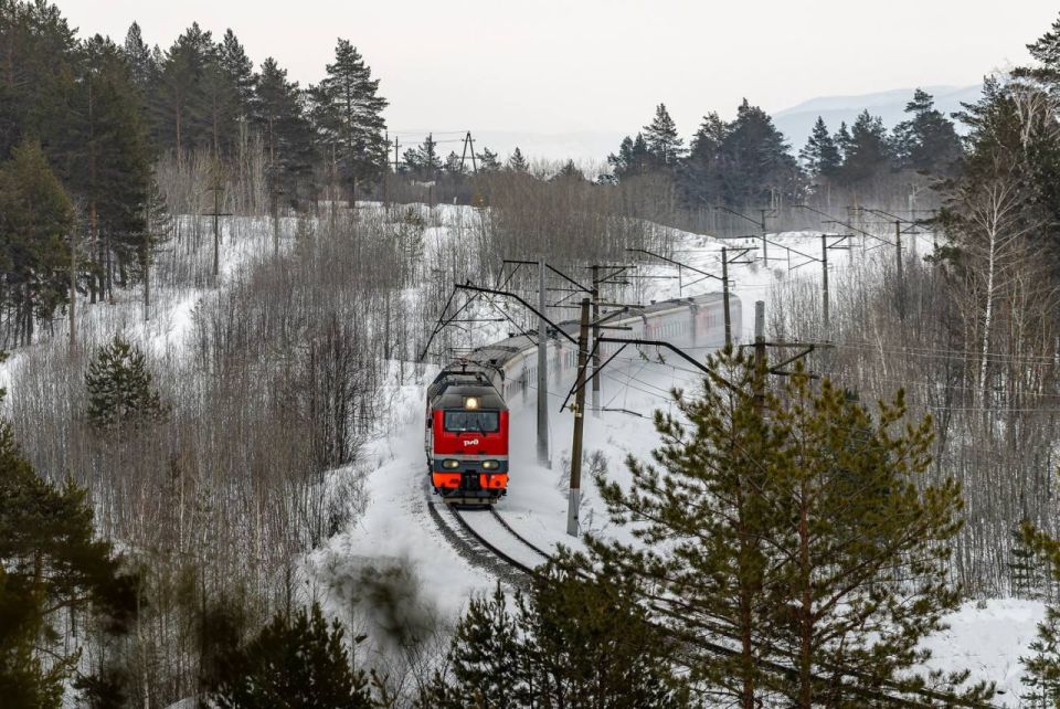 Более 50 дополнительных рейсов будет назначено в период новогодних праздников на Куйбышевской железной дороге