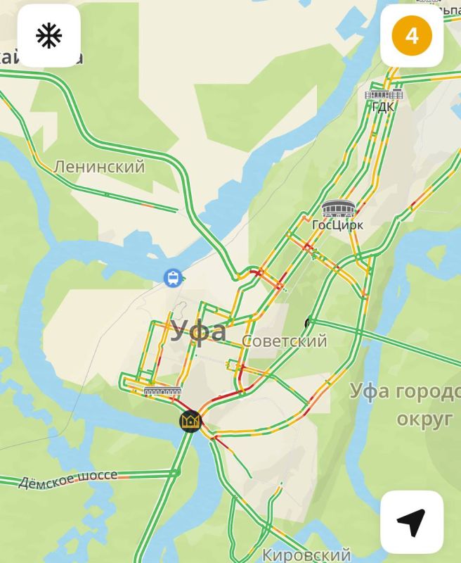 Пробки в Уфе — 4 балла!. Сильные заторы в центральной части города, около ГосЦирка, проспекта Октября