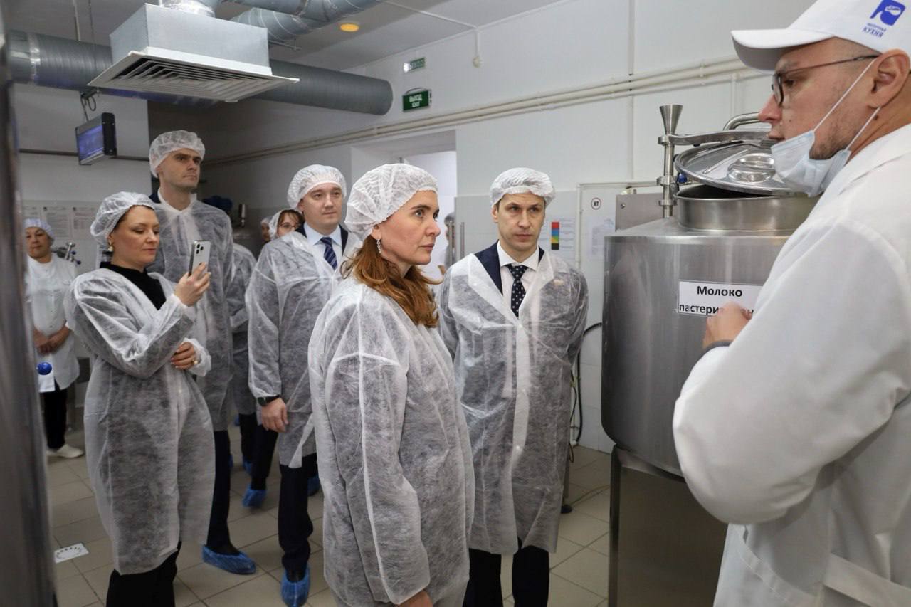 Продолжая работу по совершенствованию законодательства в сфере детского питания, 27 ноября совместно с коллегами посетили с рабочим визитом г. Стерлитамак Продолжая работу по совершенствованию законодательства в сфере детского питания, 27 ноября совместно с коллегами посетили с рабочим визитом г. Стерлитамак