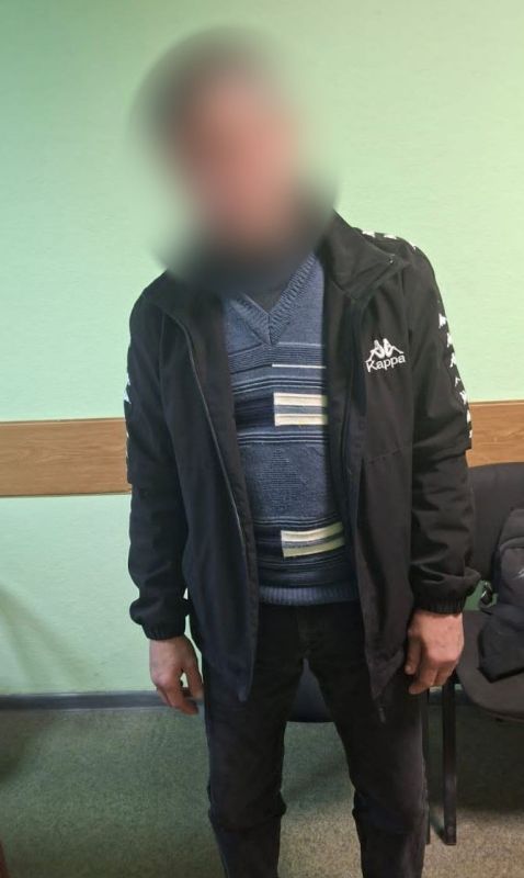 В Уфе полицейские задержали мужчину, расплачивающегося чужой картой