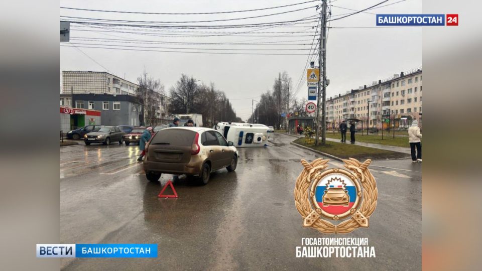 В башкирском Нефтекамске столкнулись «Лада Гранта» и машина «скорой»: пострадали два человека