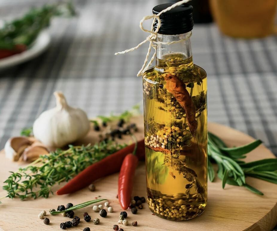Как создать ароматное масло с тимьяном и чесноком: секреты идеальной заправки