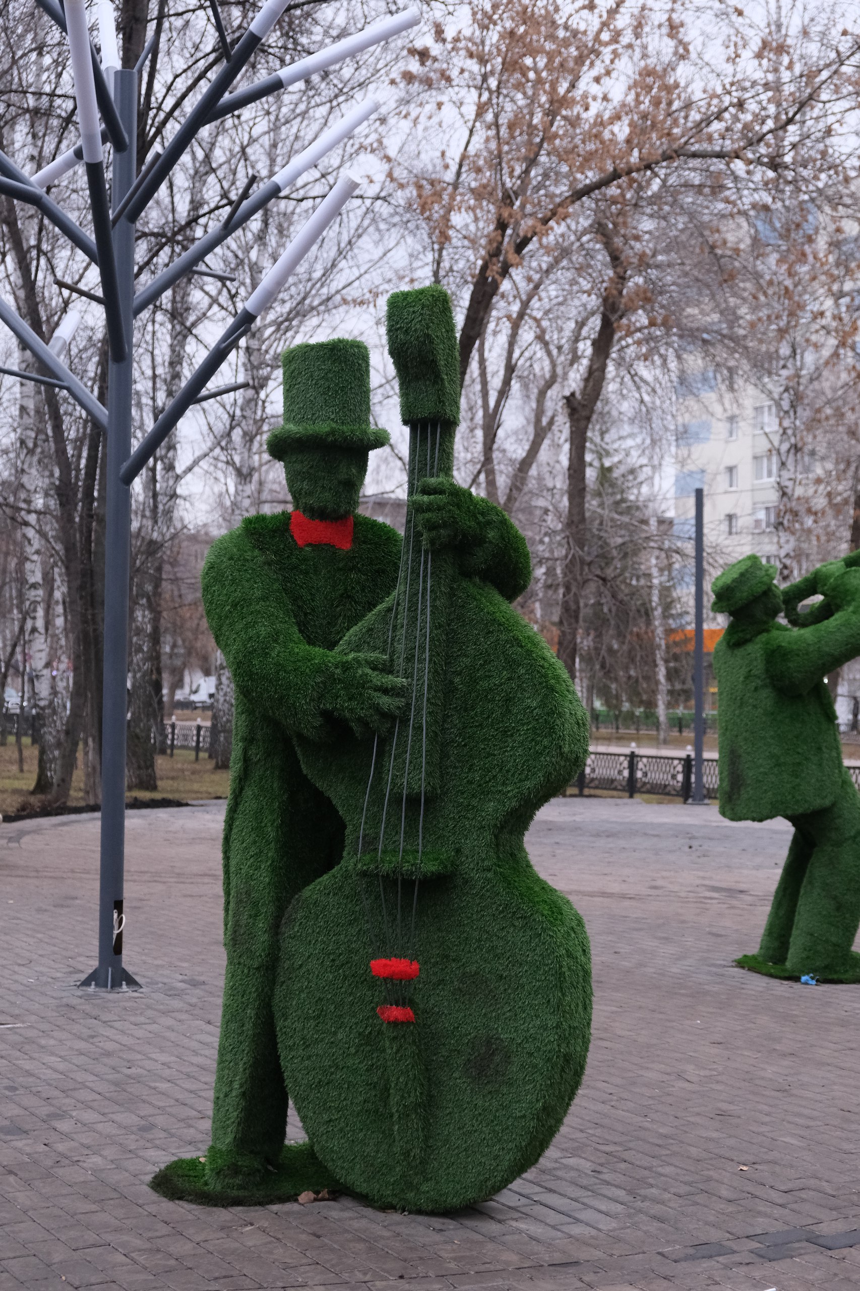 Благоустройство аллеи по проспекту Ленина Благоустройство аллеи по проспекту Ленина