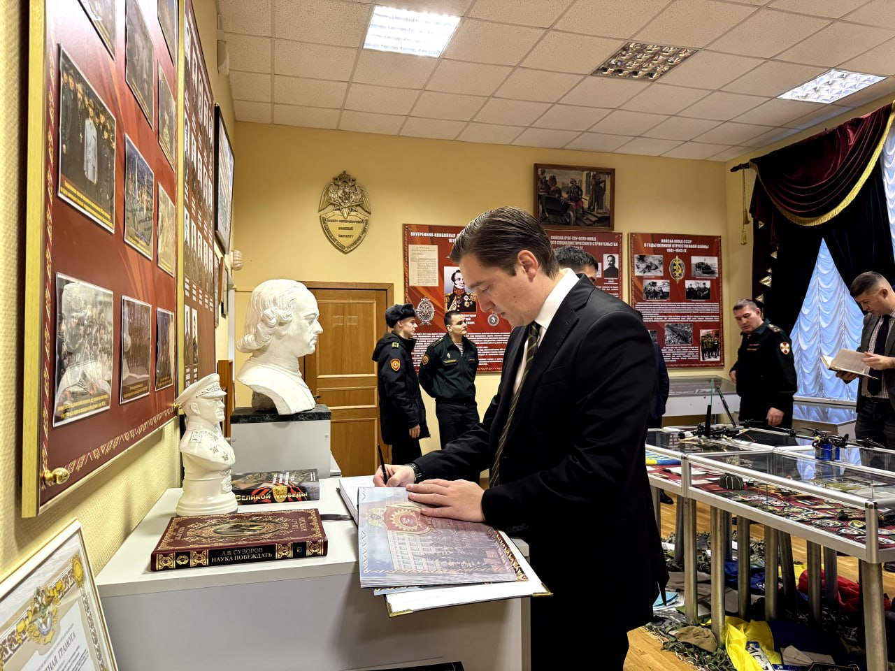 Глава администрации Стерлитамака с рабочим визитом в Санкт-Петербурге Глава администрации Стерлитамака с рабочим визитом в Санкт-Петербурге