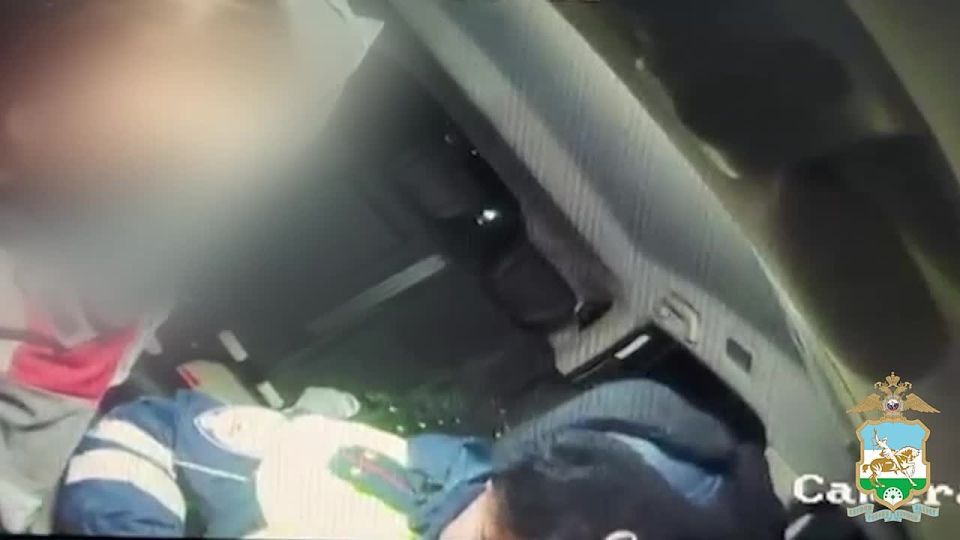 Задержали подозреваемых в ограблении цветочного магазина сотрудники Госавтоинспекции в Уфе