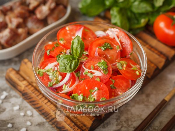Идеальные закуски к мясу: помидоры как звезды летнего стола