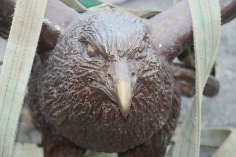 Поставили памятник орлу. В селе Акъяр Хайбуллинского района на свое историческое место вернули символ райцентра Поставили памятник орлу. В селе Акъяр Хайбуллинского района на свое историческое место вернули символ райцентра