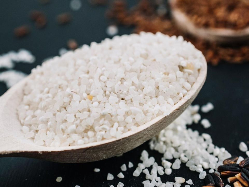 Как выбрать правильную селитру: советы для дачников, чтобы не потерять урожай