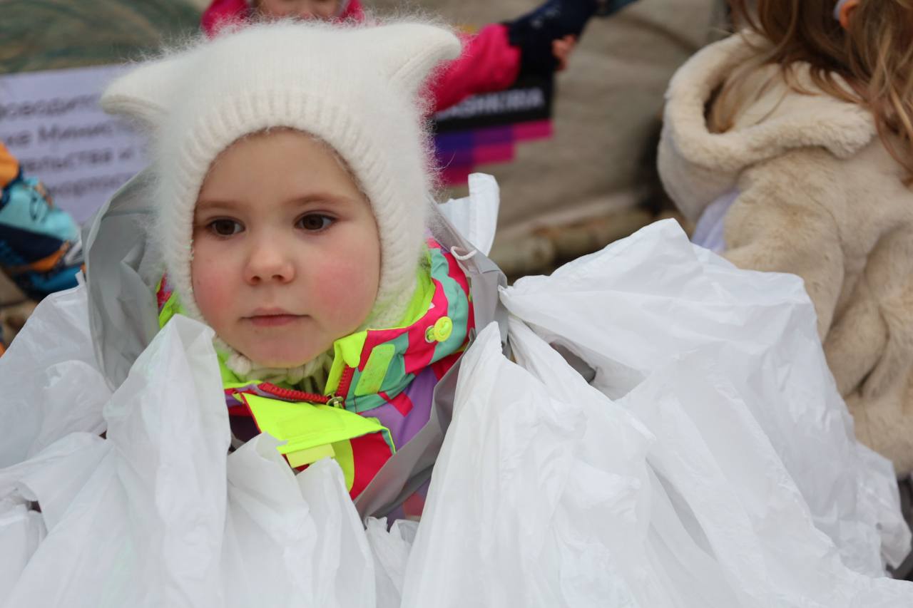 Удивительные образы подготовили сегодня юные жители на детский карнавал “Чудо в перьях” Удивительные образы подготовили сегодня юные жители на детский карнавал “Чудо в перьях”