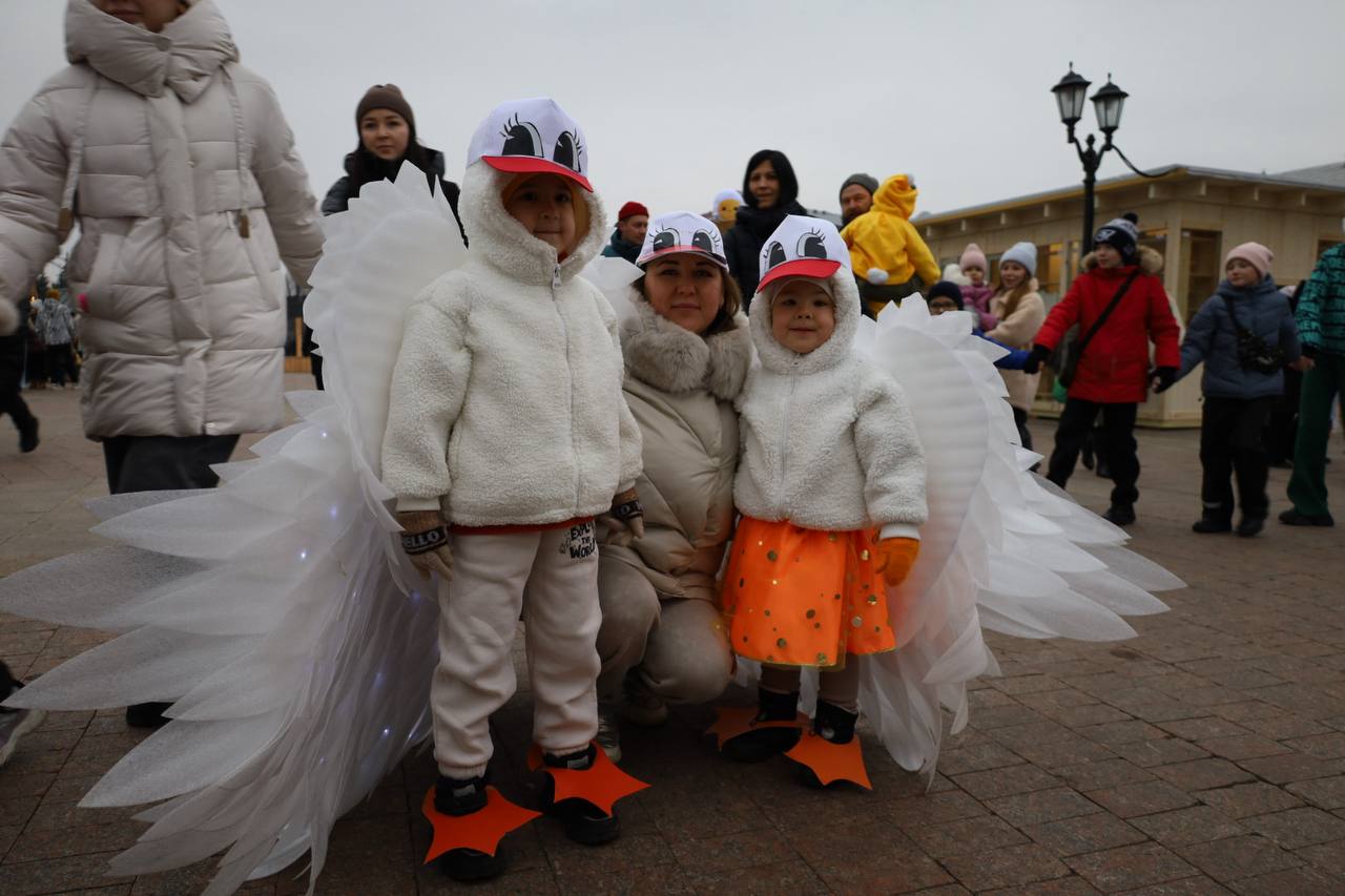 Удивительные образы подготовили сегодня юные жители на детский карнавал “Чудо в перьях” Удивительные образы подготовили сегодня юные жители на детский карнавал “Чудо в перьях”