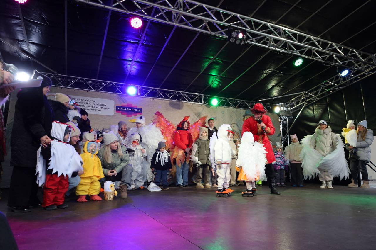 Удивительные образы подготовили сегодня юные жители на детский карнавал “Чудо в перьях” Удивительные образы подготовили сегодня юные жители на детский карнавал “Чудо в перьях”