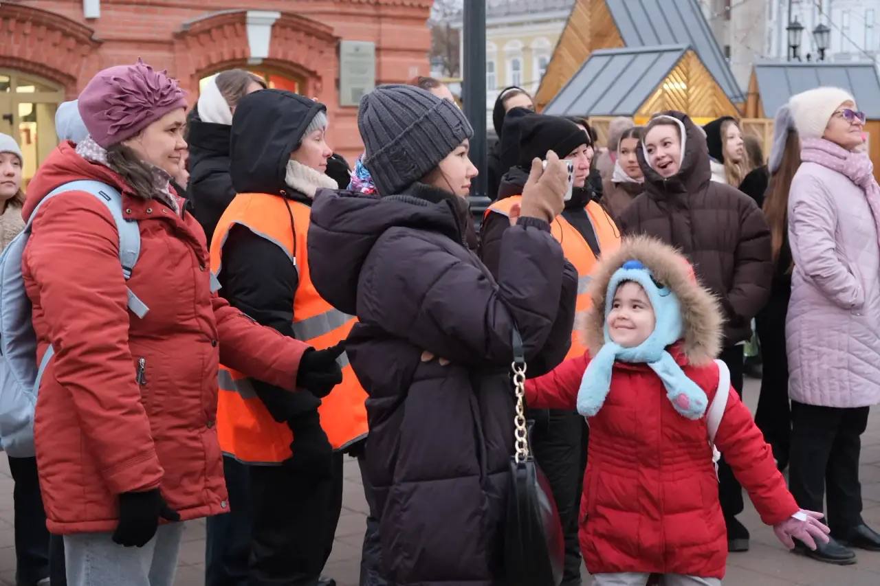 Сегодня утром в сквере им. Салавата Юлаева состоялось яркое театрализованное открытие фестиваля местного-свежего «Гусь 2.0» Сегодня утром в сквере им. Салавата Юлаева состоялось яркое театрализованное открытие фестиваля местного-свежего «Гусь 2.0»