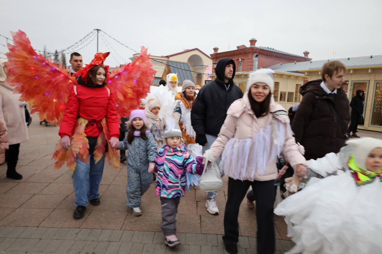 Удивительные образы подготовили сегодня юные жители на детский карнавал “Чудо в перьях” Удивительные образы подготовили сегодня юные жители на детский карнавал “Чудо в перьях”