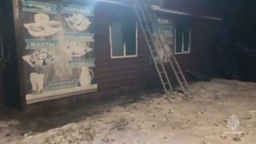 Кафе с посетителями загорелось под Уфой