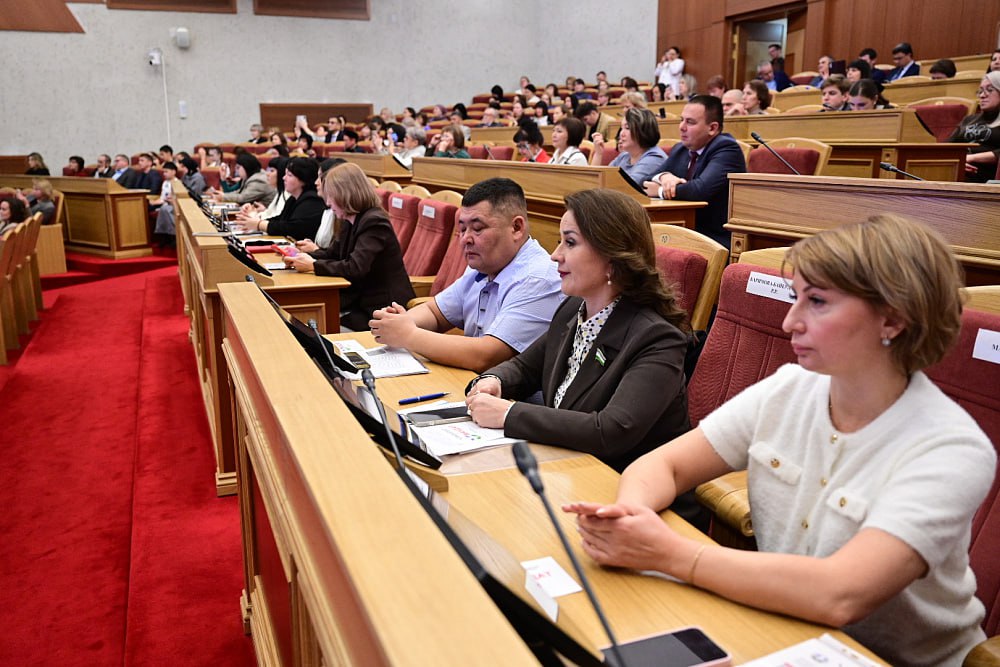 В Башкортостане впервые в стране журналистам вручили удостоверения военкоров В Башкортостане впервые в стране журналистам вручили удостоверения военкоров