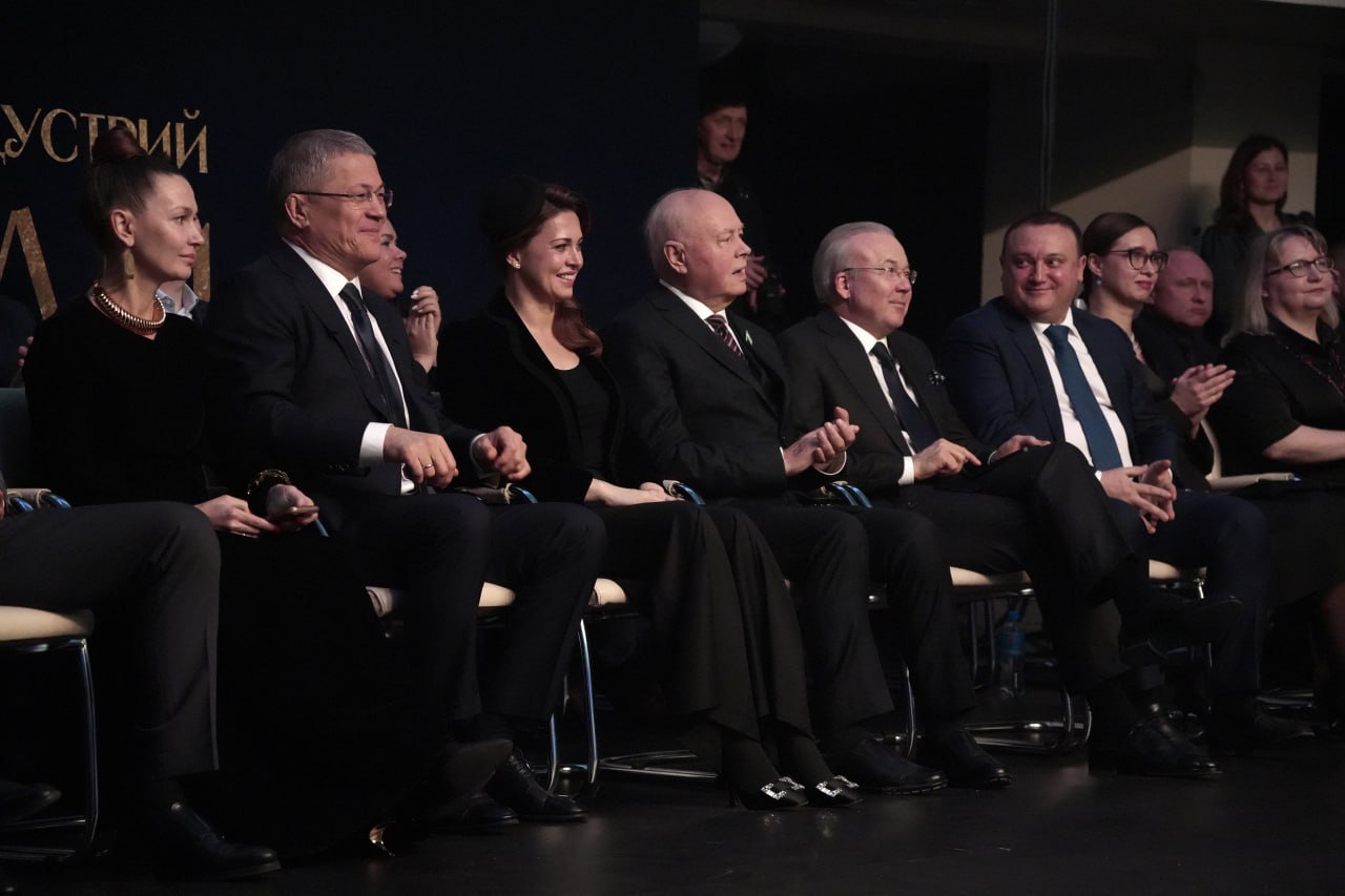 В Башкортостане впервые вручили Премию в сфере креативных индустрий «Создатели» В Башкортостане впервые вручили Премию в сфере креативных индустрий «Создатели»