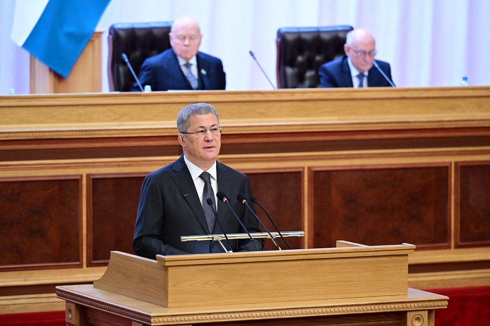 В Башкортостане впервые в стране журналистам вручили удостоверения военкоров В Башкортостане впервые в стране журналистам вручили удостоверения военкоров