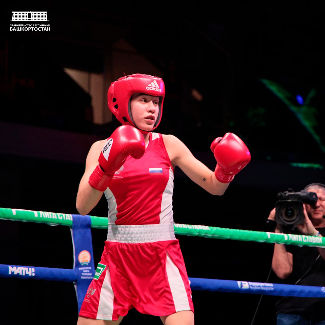 Чемпионат России по боксу среди женщин в Уфе посетили свыше 6 тысяч человек Чемпионат России по боксу среди женщин в Уфе посетили свыше 6 тысяч человек