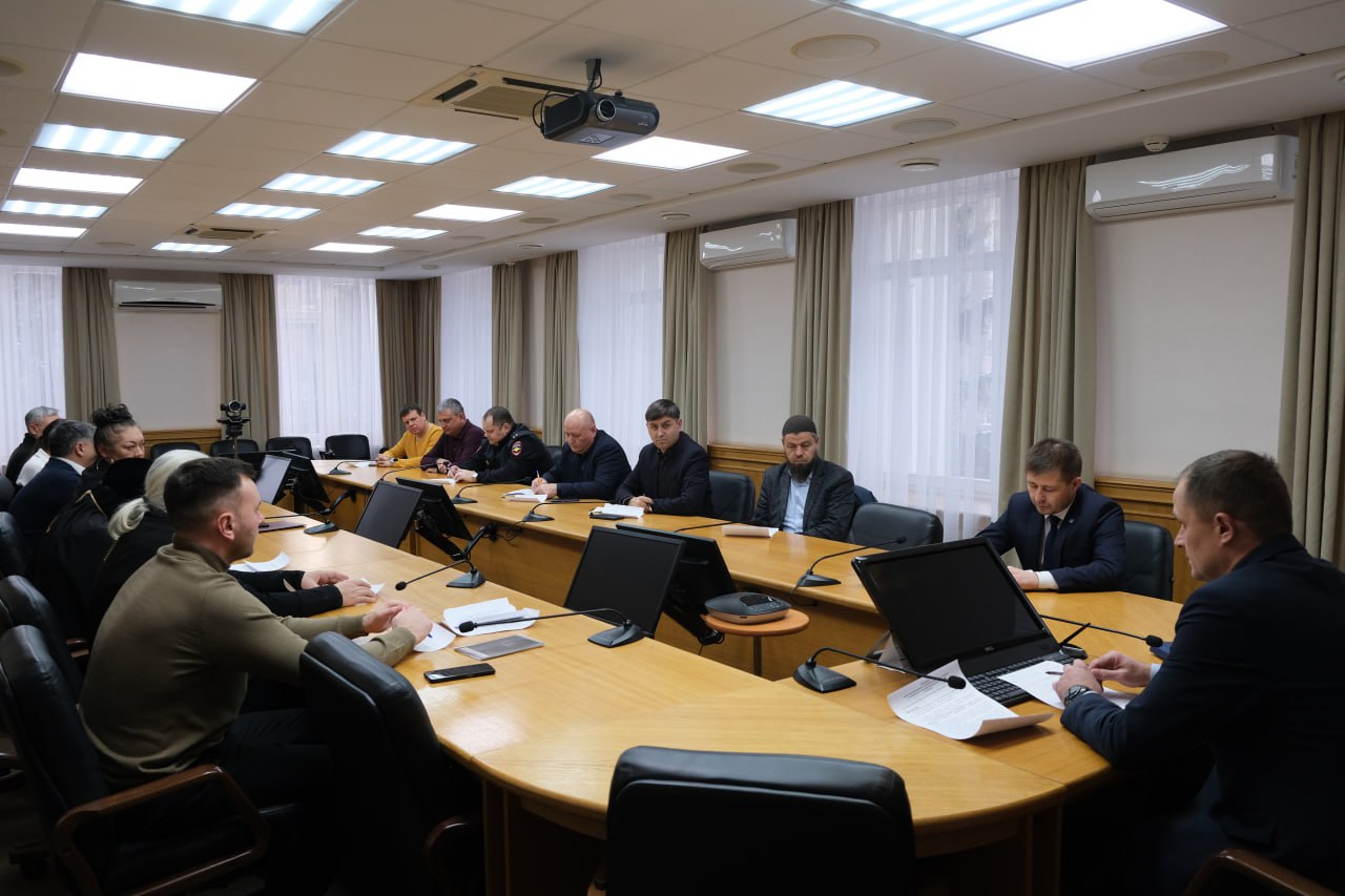 На заседании межконфессиональной комиссии подвели итоги года и обсудили подготовку к праздникам На заседании межконфессиональной комиссии подвели итоги года и обсудили подготовку к праздникам