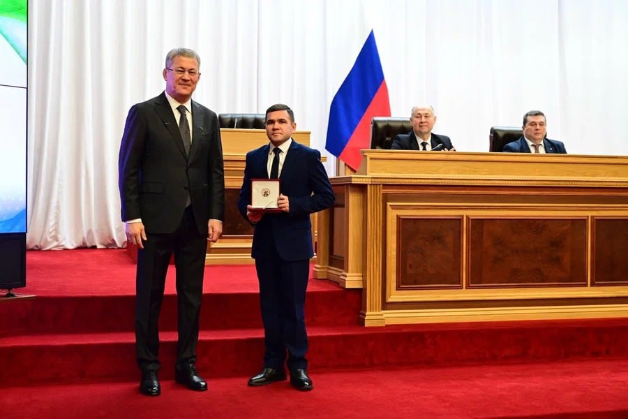 Стерлитамакским журналистам присвоили почётные звания Стерлитамакским журналистам присвоили почётные звания