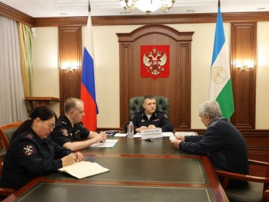 В День Конституции России министр внутренних дел Башкортостана Александр Воронежский провел личный прием граждан в приемной Президента РФ в РБ