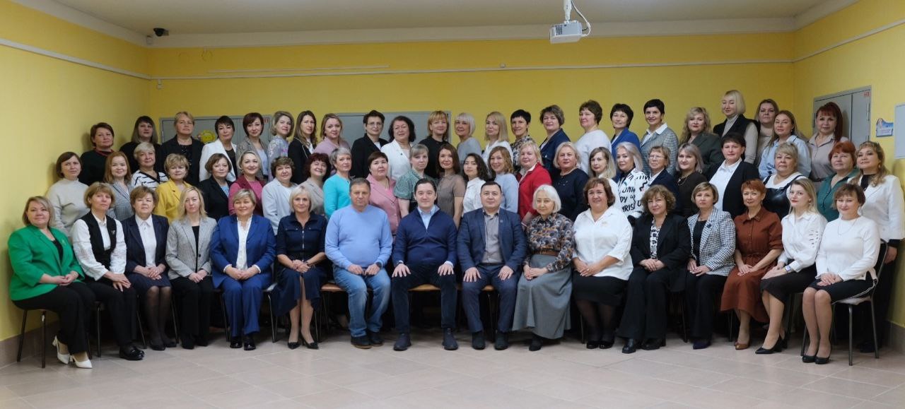 Субботнее утро посвятили встрече с руководителями дошкольных учреждений нашего города Субботнее утро посвятили встрече с руководителями дошкольных учреждений нашего города