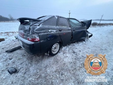 В Гафурийском районе сотрудники Госавтоинспекции выясняют обстоятельства ДТП с погибшим