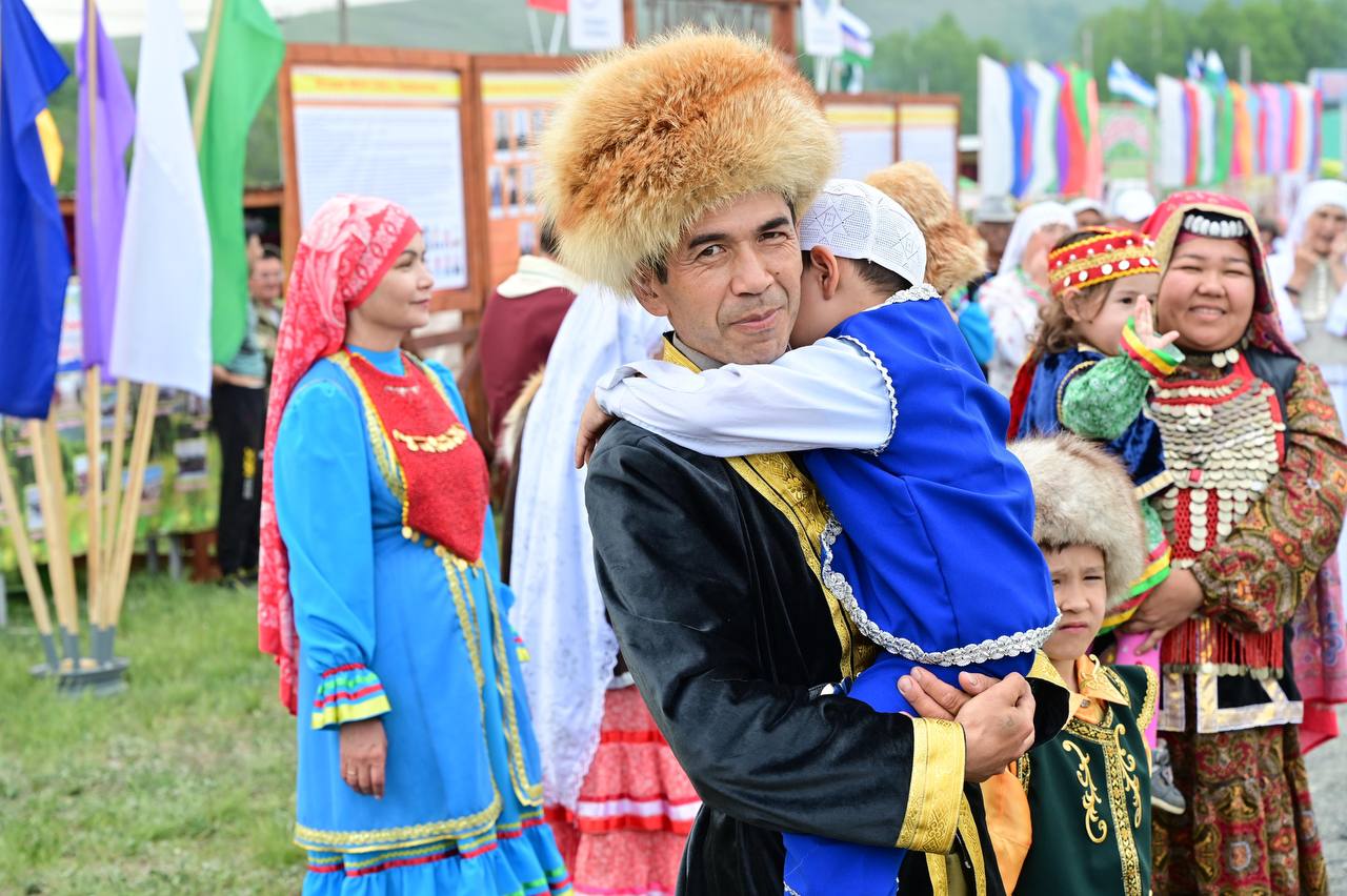 Андрей Назаров присоединился к поздравлениям с Днем башкирского языка и подчеркнул, что язык — код культуры Андрей Назаров присоединился к поздравлениям с Днем башкирского языка и подчеркнул, что язык — код культуры