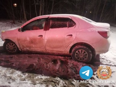 Вылетел с дороги. ДТП произошло в ночь на 13 ноября в Калининском районе Уфы