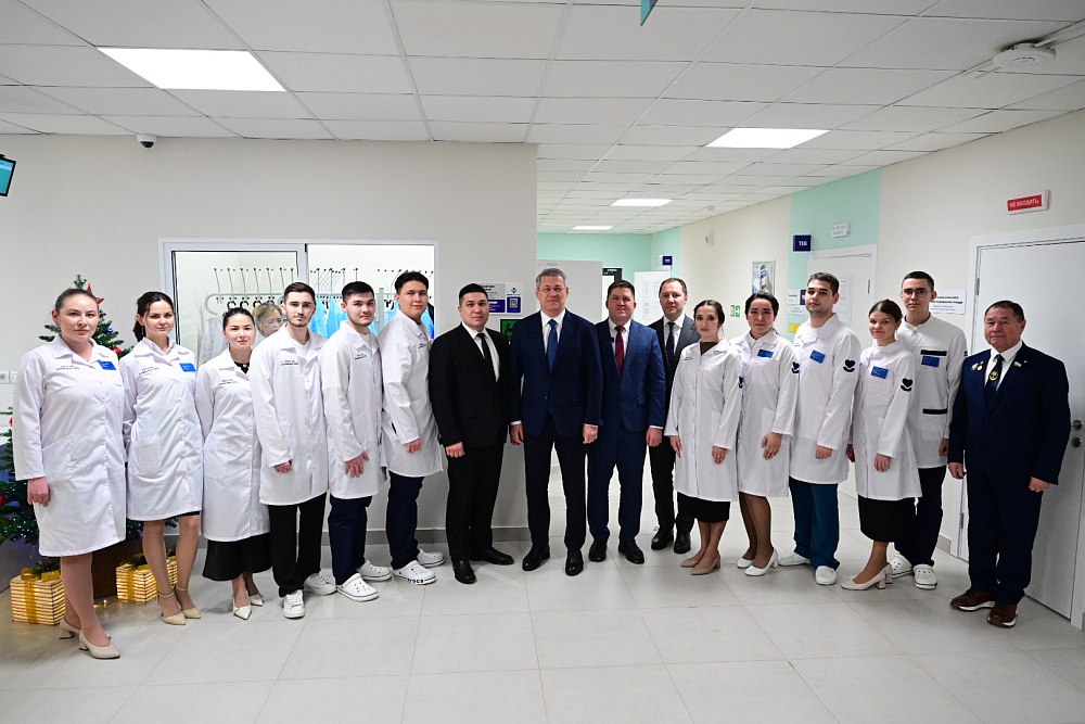 В Аскинском районе начала работу новая поликлиника В Аскинском районе начала работу новая поликлиника