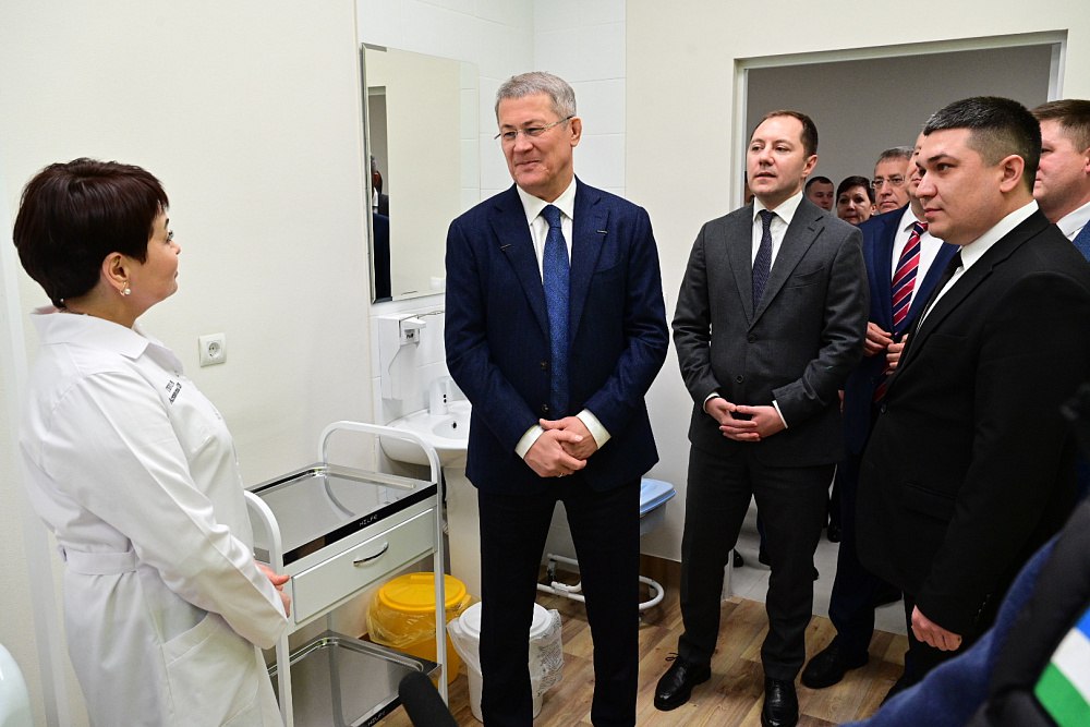 В Аскинском районе начала работу новая поликлиника В Аскинском районе начала работу новая поликлиника