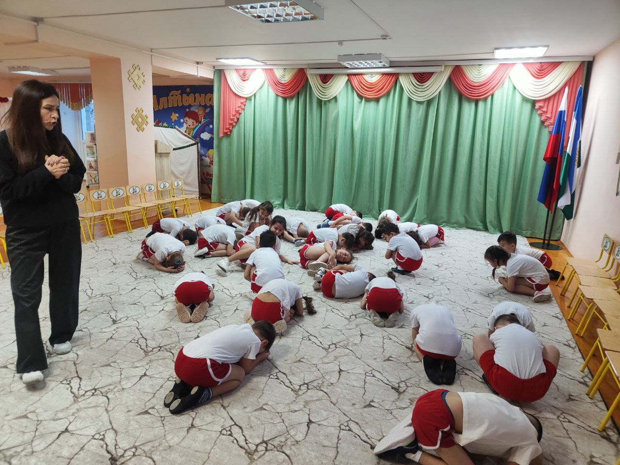 15 декабря в гимназии №3 имени Джалиля Киекбаев для дошкольной группы «Алтынай» прошёл мастер-класс «Сценическая речь. Актёрское мастерство» в рамках открытого городского фестиваля любительских коллективов «Театральный... 15 декабря в гимназии №3 имени Джалиля Киекбаев для дошкольной группы «Алтынай» прошёл мастер-класс «Сценическая речь. Актёрское мастерство» в рамках открытого городского фестиваля любительских коллективов «Театральный...