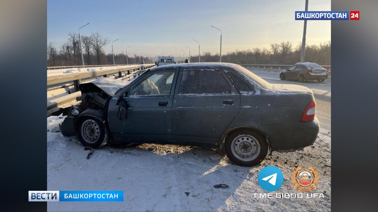 Водитель «Приоры» пострадал при столкновении со стоящей на дороге иномаркой на Затонском шоссе в Уфе