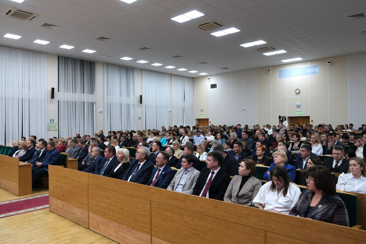 Подвели итоги деятельности местного отделения партии «Единая Россия» за 2025 год Подвели итоги деятельности местного отделения партии «Единая Россия» за 2025 год