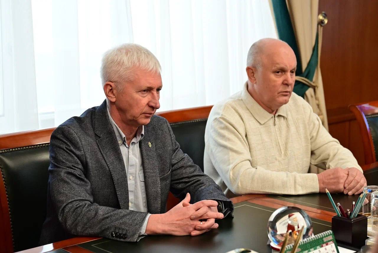 Андрей Назаров провел встречу с Ассоциацией охотников и рыболовов, подчеркнув важность баланса между доступностью охоты и сохранением природных ресурсов республики Андрей Назаров провел встречу с Ассоциацией охотников и рыболовов, подчеркнув важность баланса между доступностью охоты и сохранением природных ресурсов республики